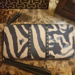 INC international concepts zip around wristlet!